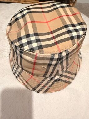 Burberry Beige Nova Check Bucket Hat